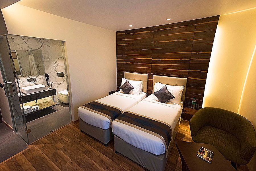 Connaught Royale Delhi Premium Double Room 3