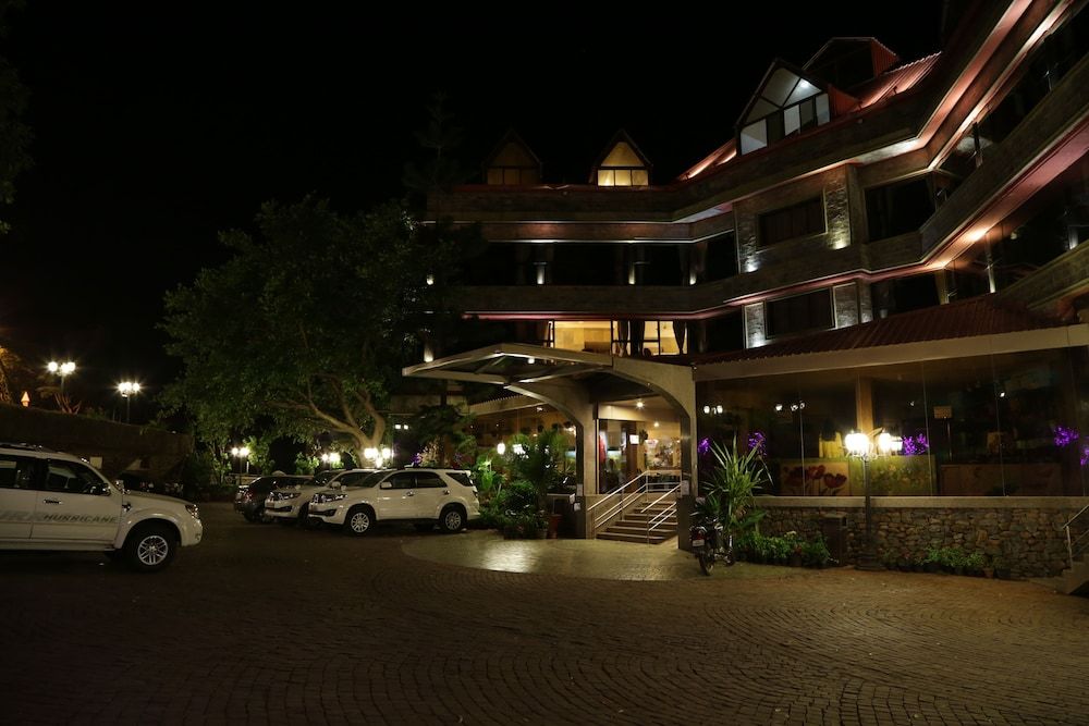 undefined Ravine hotel 8