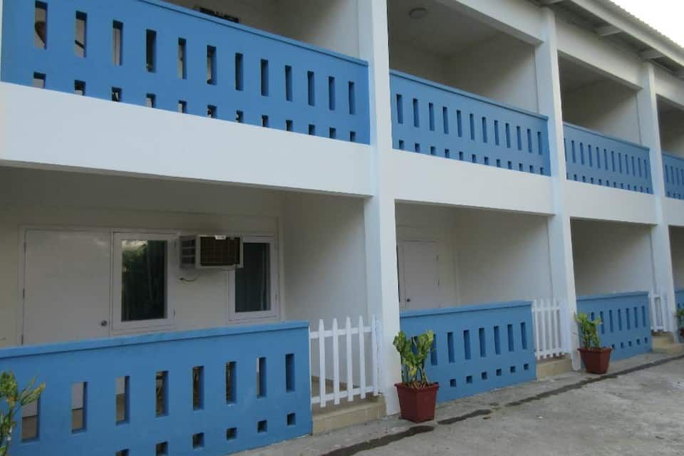 undefined Peerless Resort 4