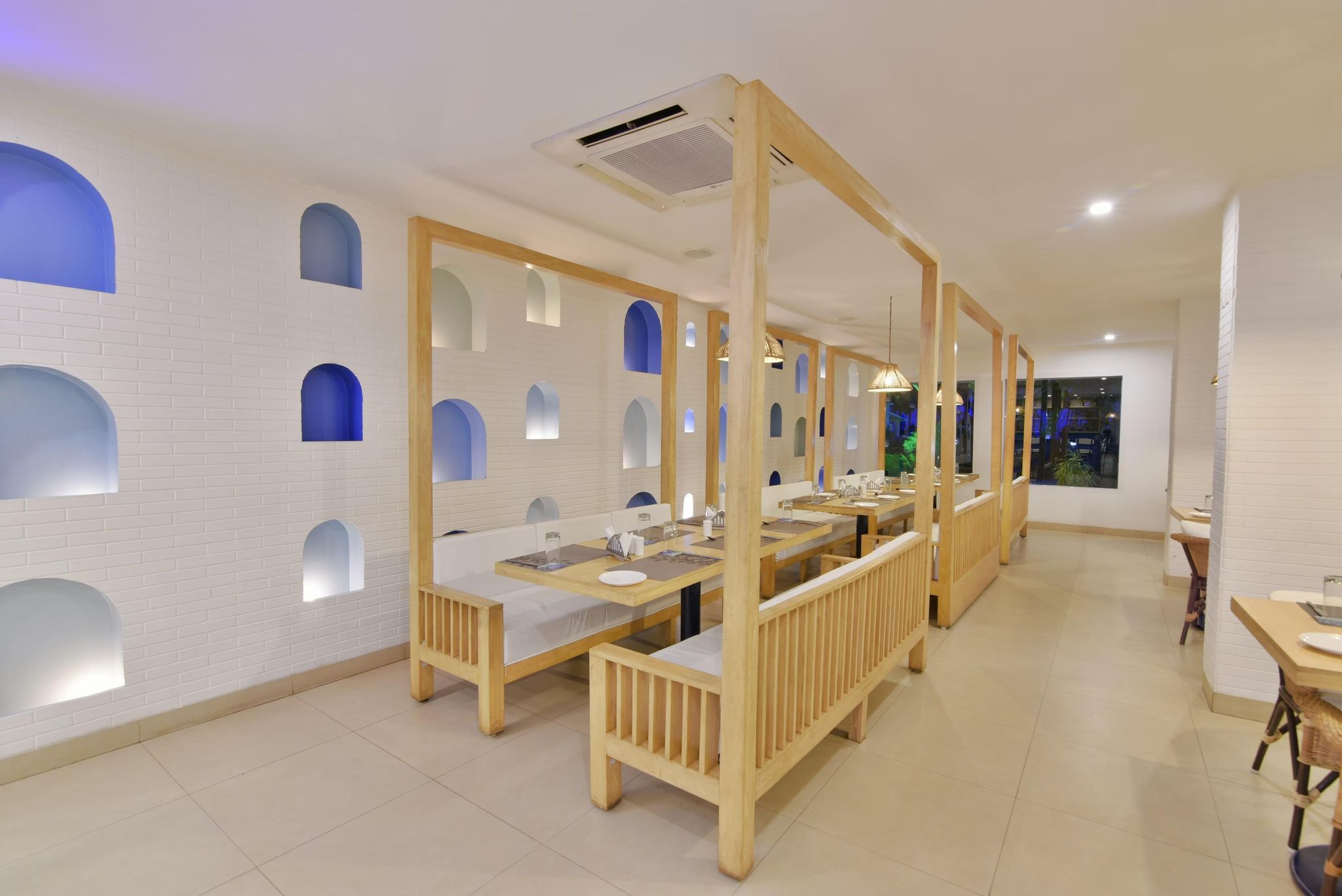 Food & Dining