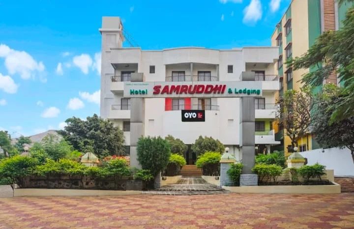 Samruddhi and Shree Inn Lodge