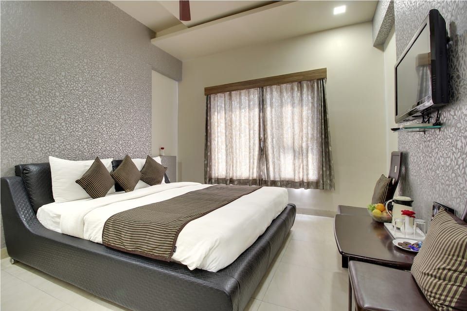 Hotel Sai Miracle Deluxe Room 33
