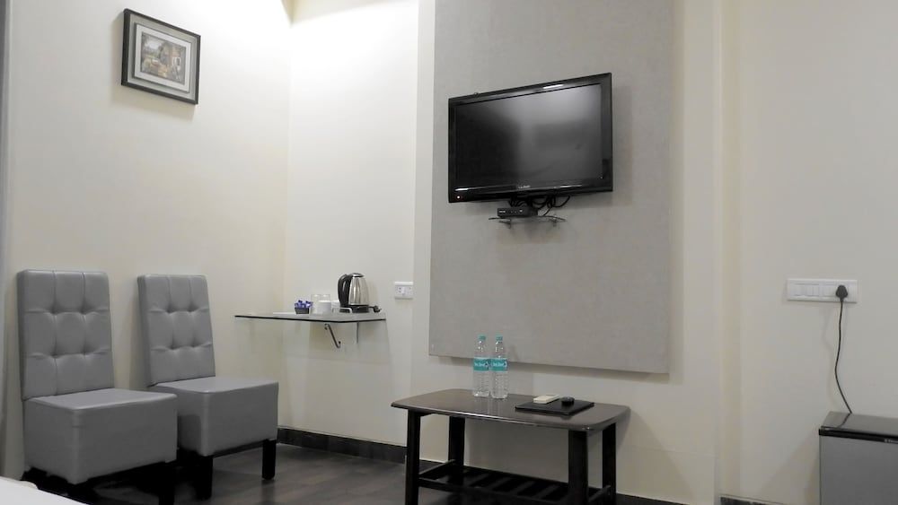 Hotel Sai Miracle Deluxe Room 36