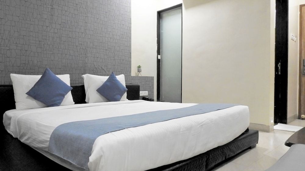 Hotel Sai Miracle Deluxe Room 37