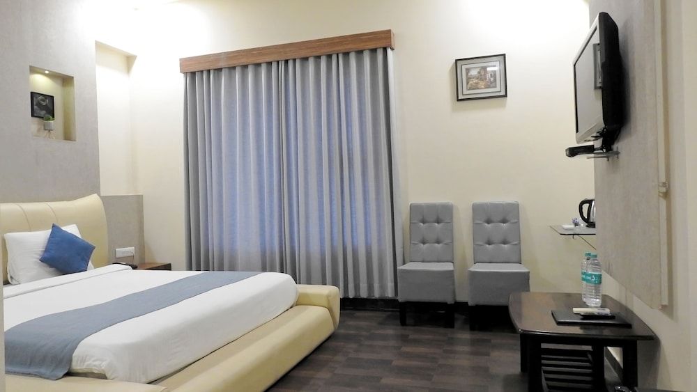Hotel Sai Miracle Deluxe Room 39