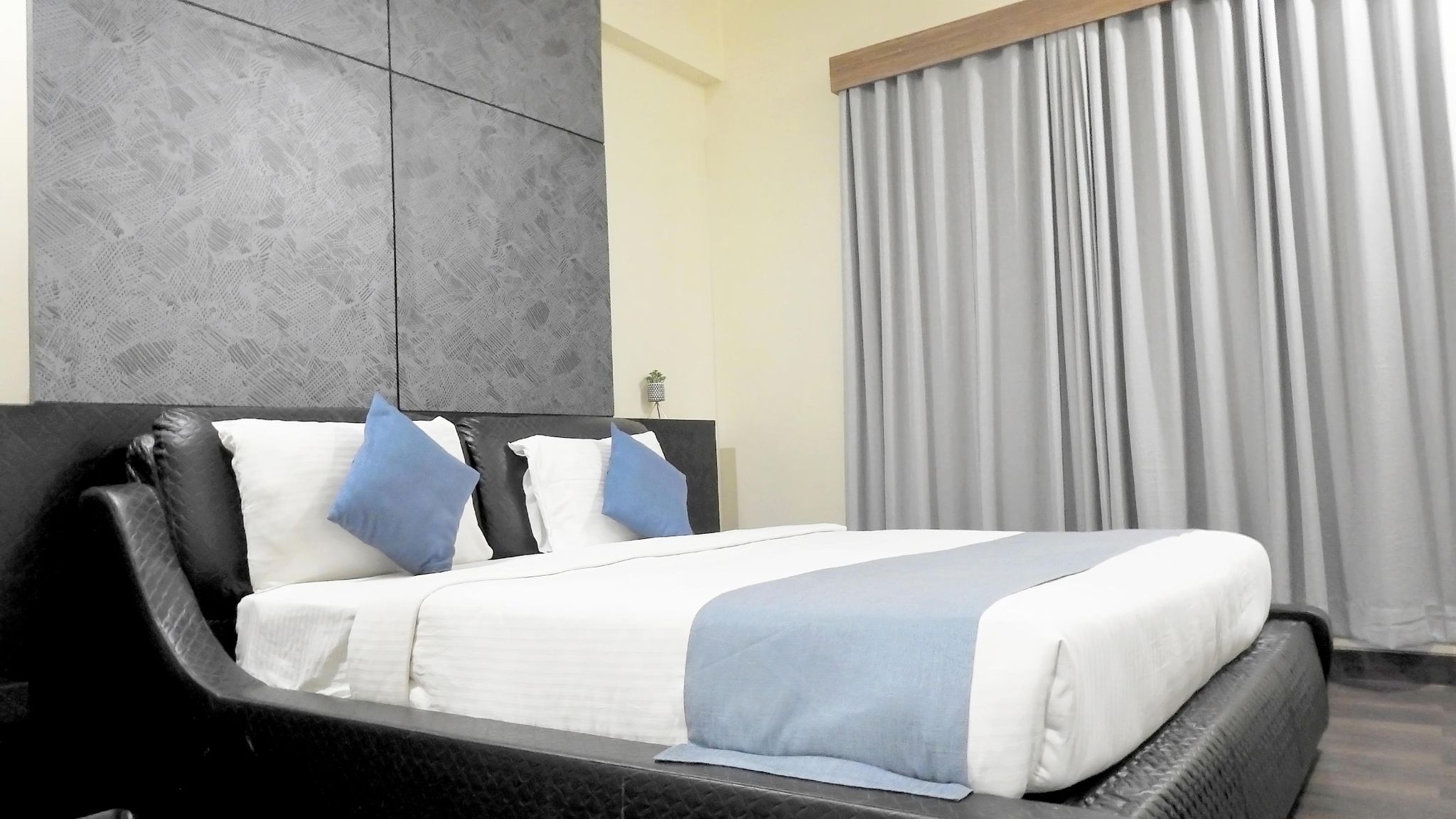 Hotel Sai Miracle Deluxe Room 15