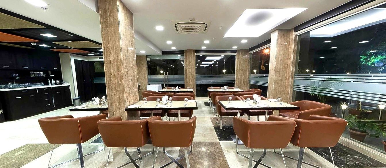 Food & Dining