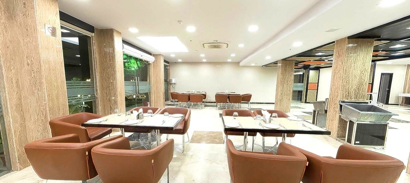 Food & Dining