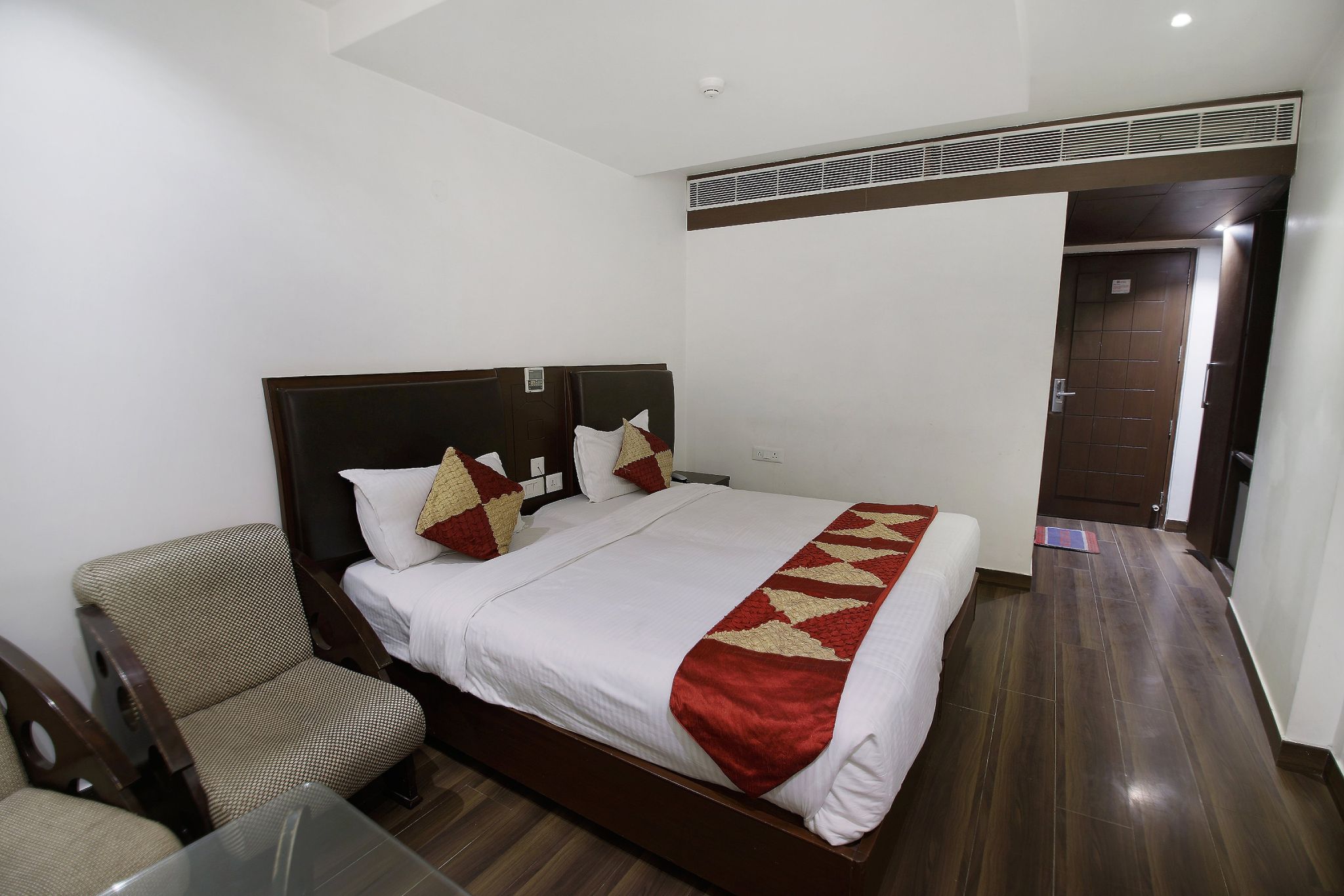 Hotel Saptagiri Deluxe Room 2