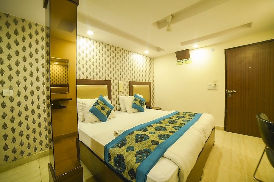 Hotel Pawan Plaza near Ganga Ram Hospital Compact Double or Twin Room 8