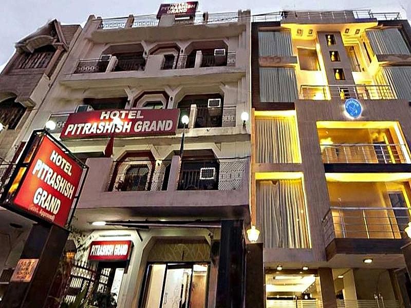 undefined Hotel Pitrashish Premium 9