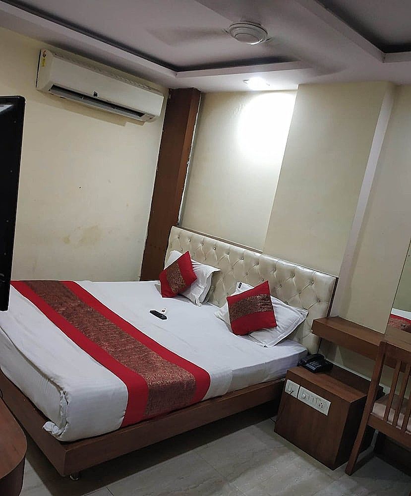Hotel Royal Residency Dx Deluxe Room 2