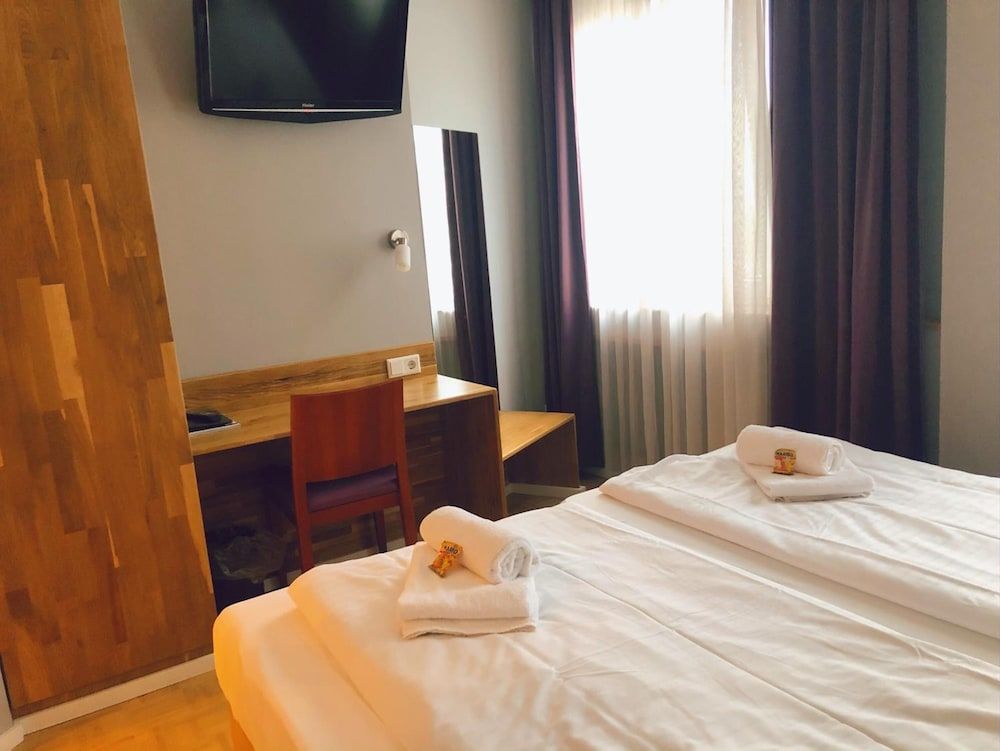 Hotel Residenz Düsseldorf Standard Double Room 4