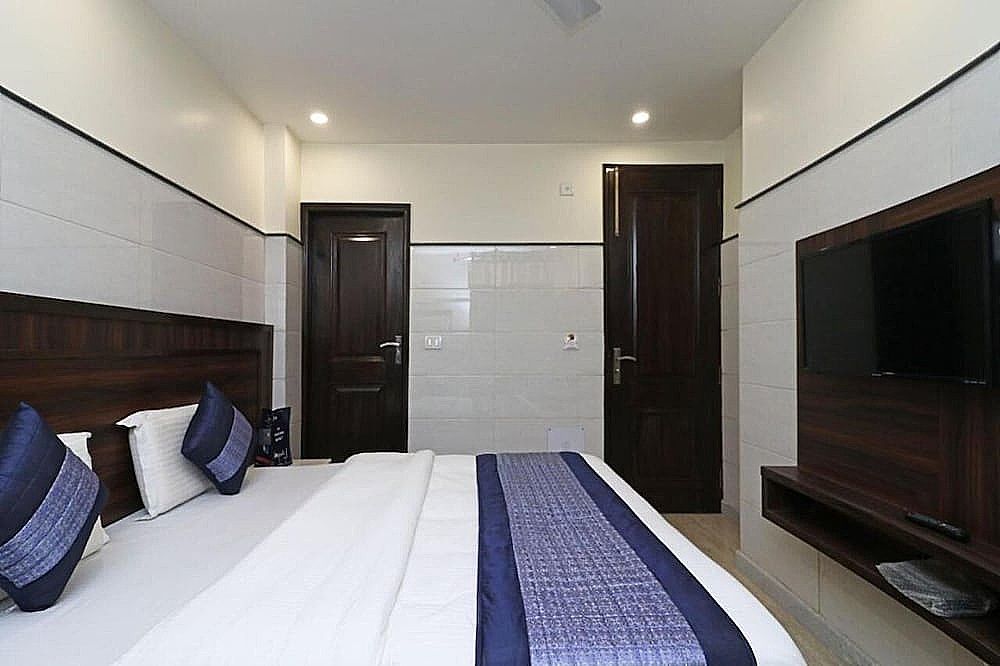 undefined Hotel USA Delhi 8