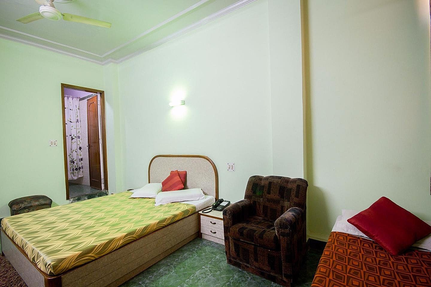 Hotel Woodland Dx Standard Aircooled Room 7