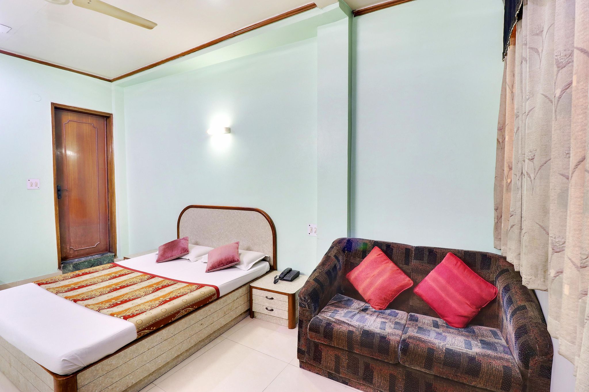 Deluxe AC Room