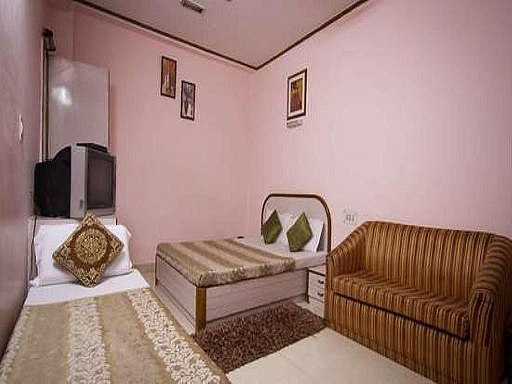Hotel Woodland Dx Standard Aircooled Room 9