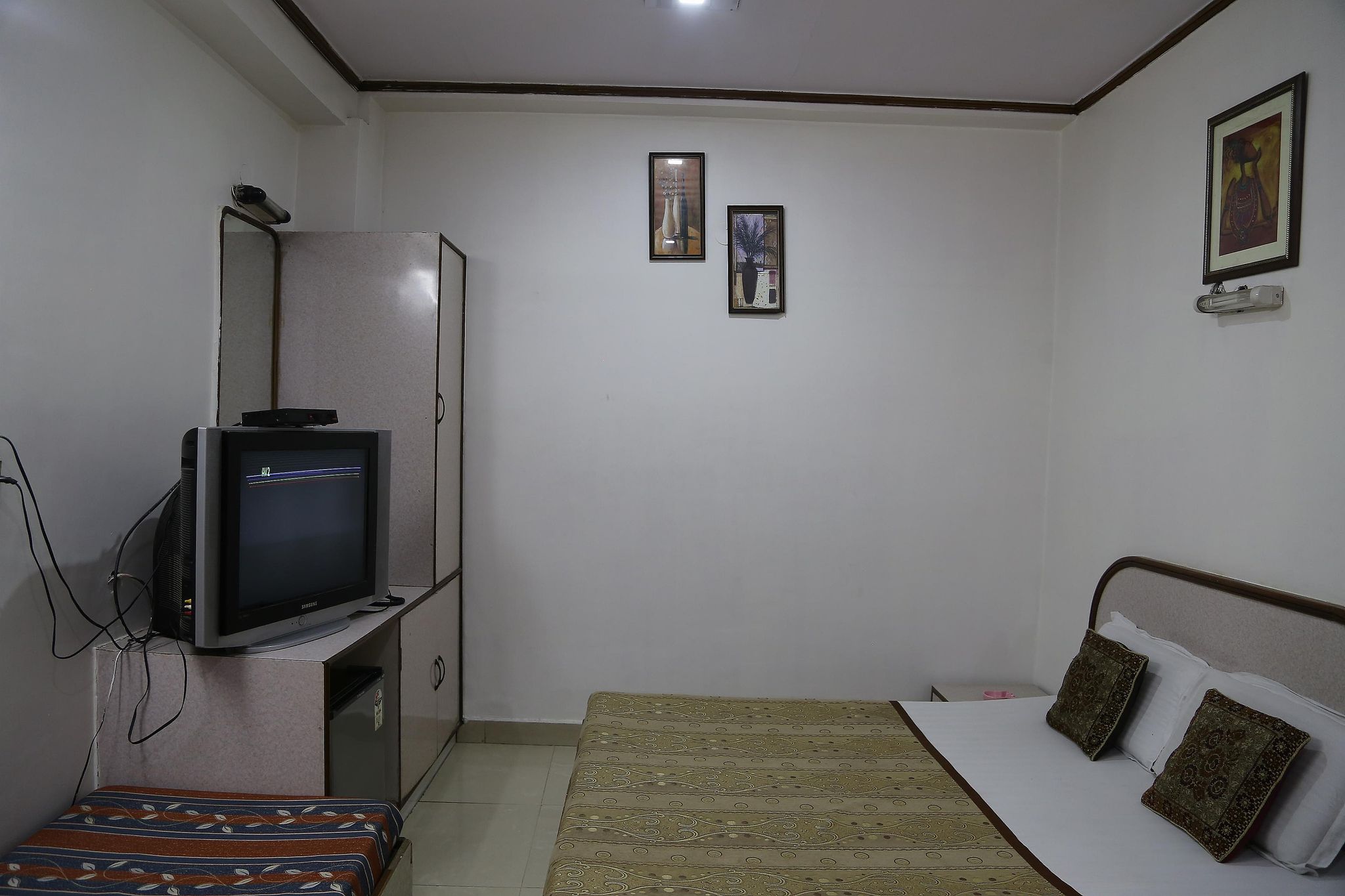 Hotel Woodland Dx Standard Aircooled Room 8