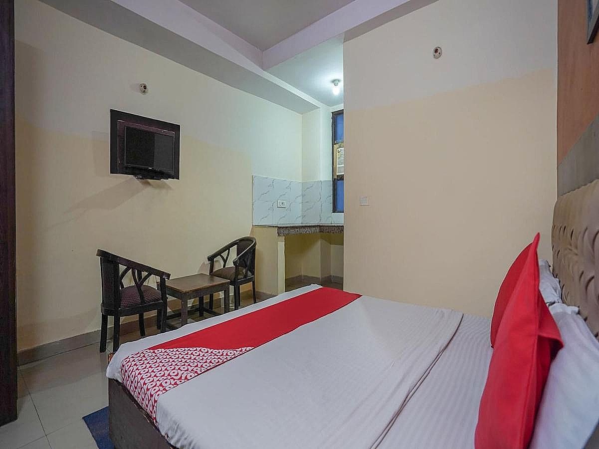 undefined OYO 75463 Jkm Palace 3