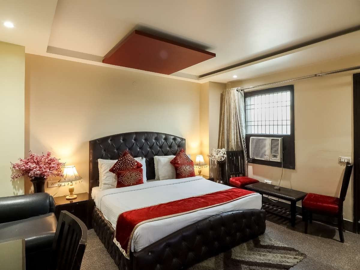 Karan Holidays Deluxe Room 15