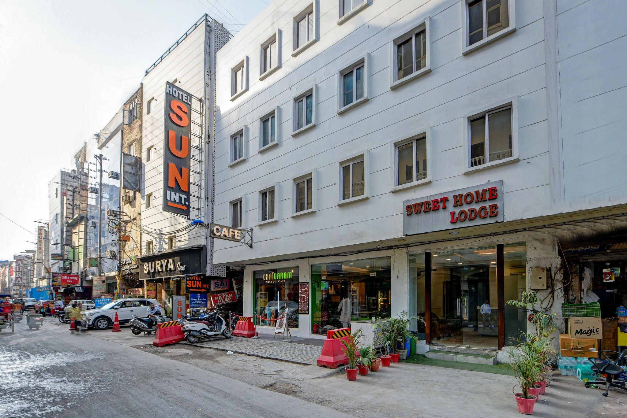 Hotel Sweet Home Lodge – 2 min from New Delhi Railway Station