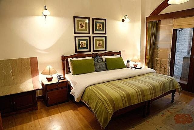 The Estate Villa Double Deluxe w/ King Bed 24