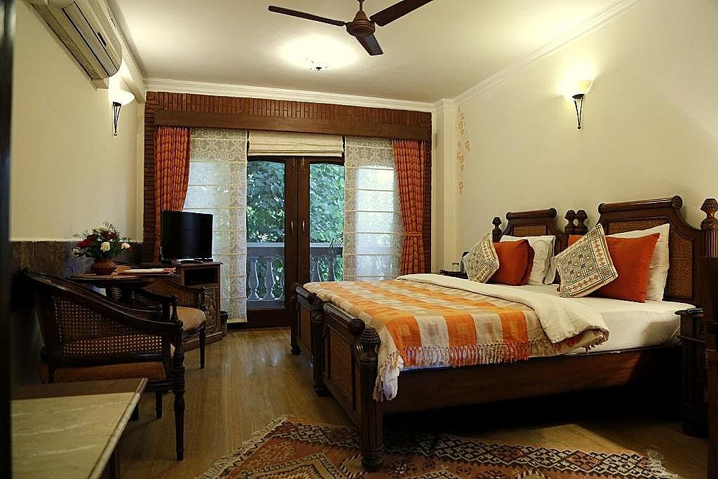 The Estate Villa Double Deluxe w/ King Bed 2