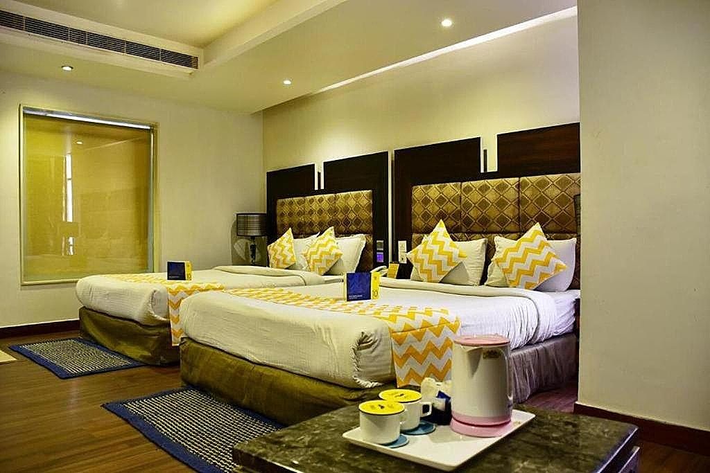 Hotel Uppal International Super Deluxe Room 2