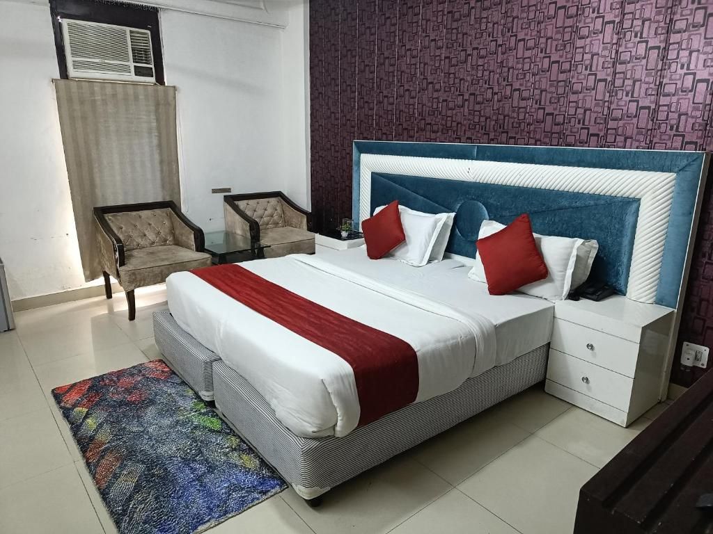 Surya Palace Standard Room 6