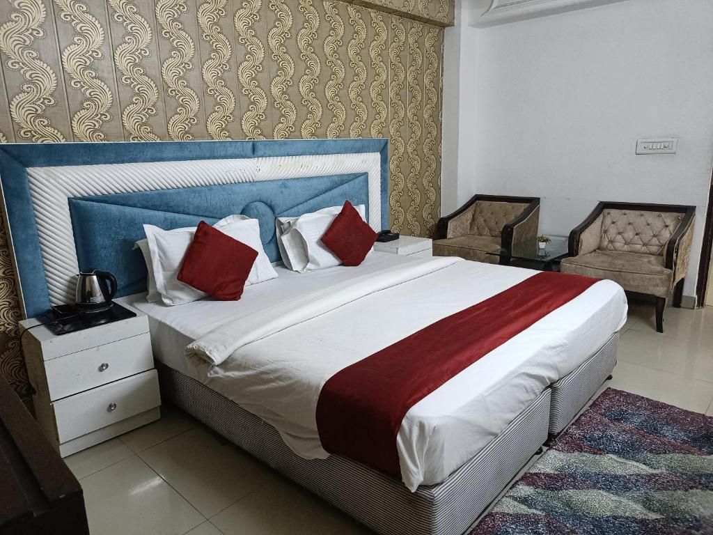 Surya Palace Standard Room 9