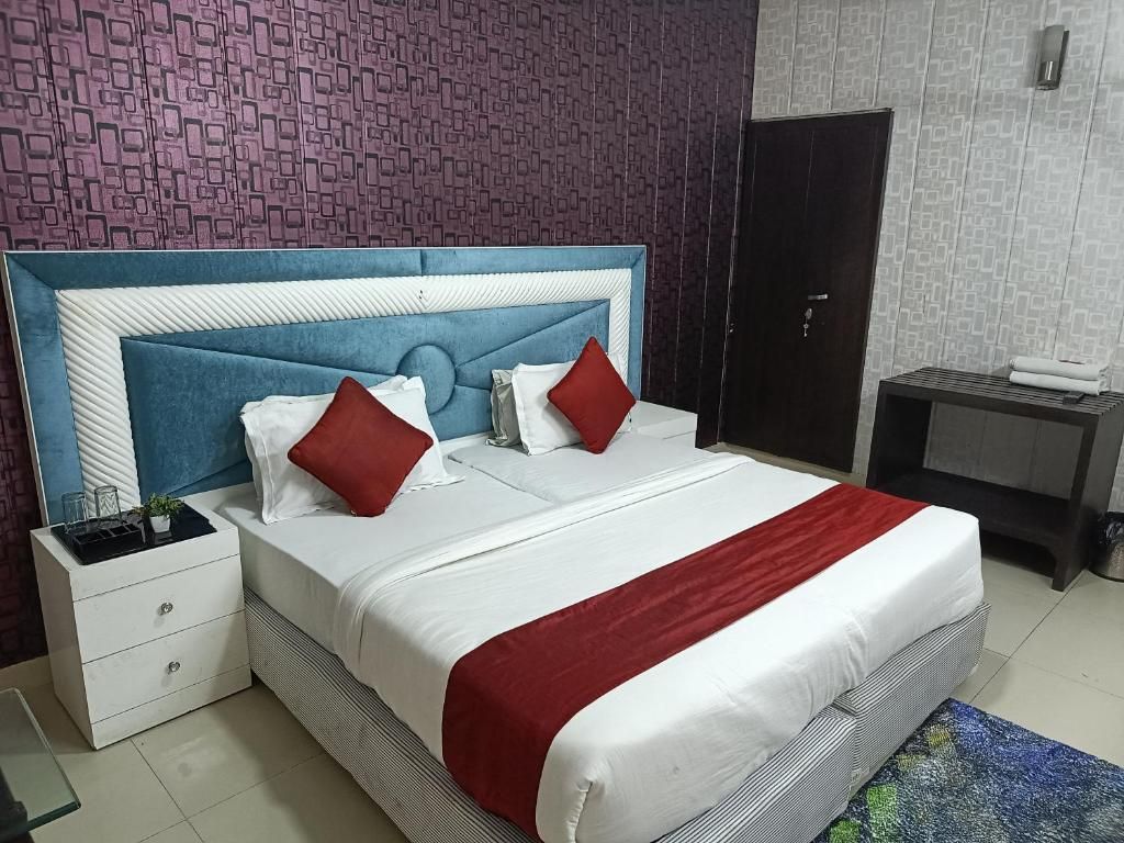 Surya Palace Standard Room 12