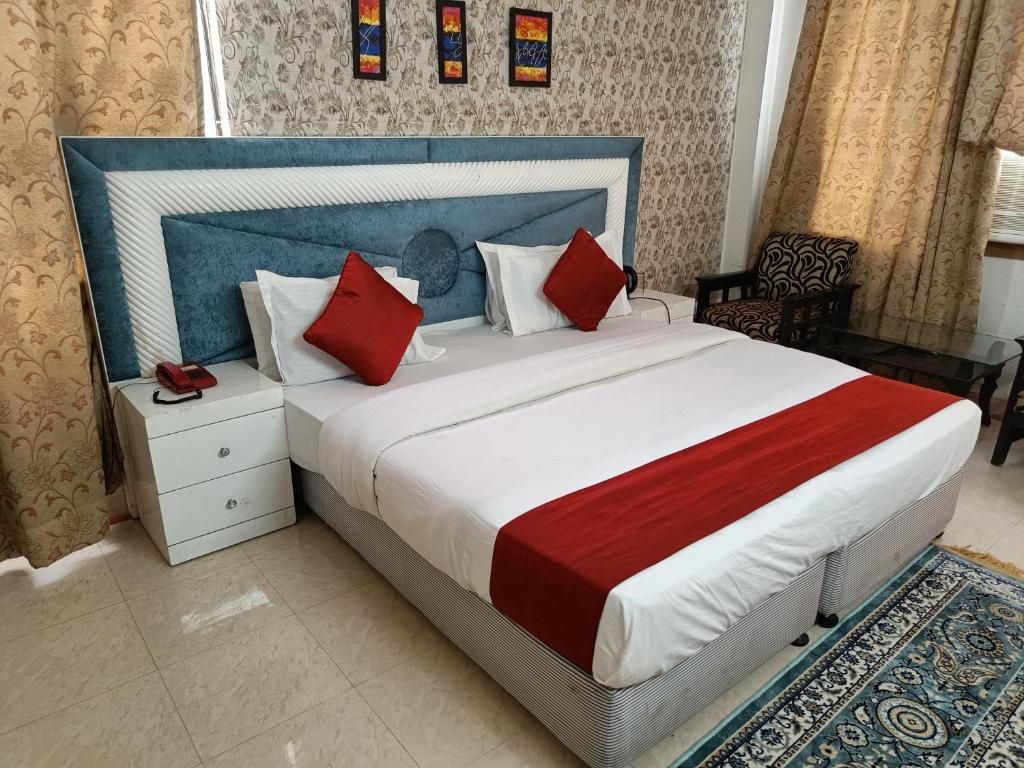 Surya Palace Standard Room 10