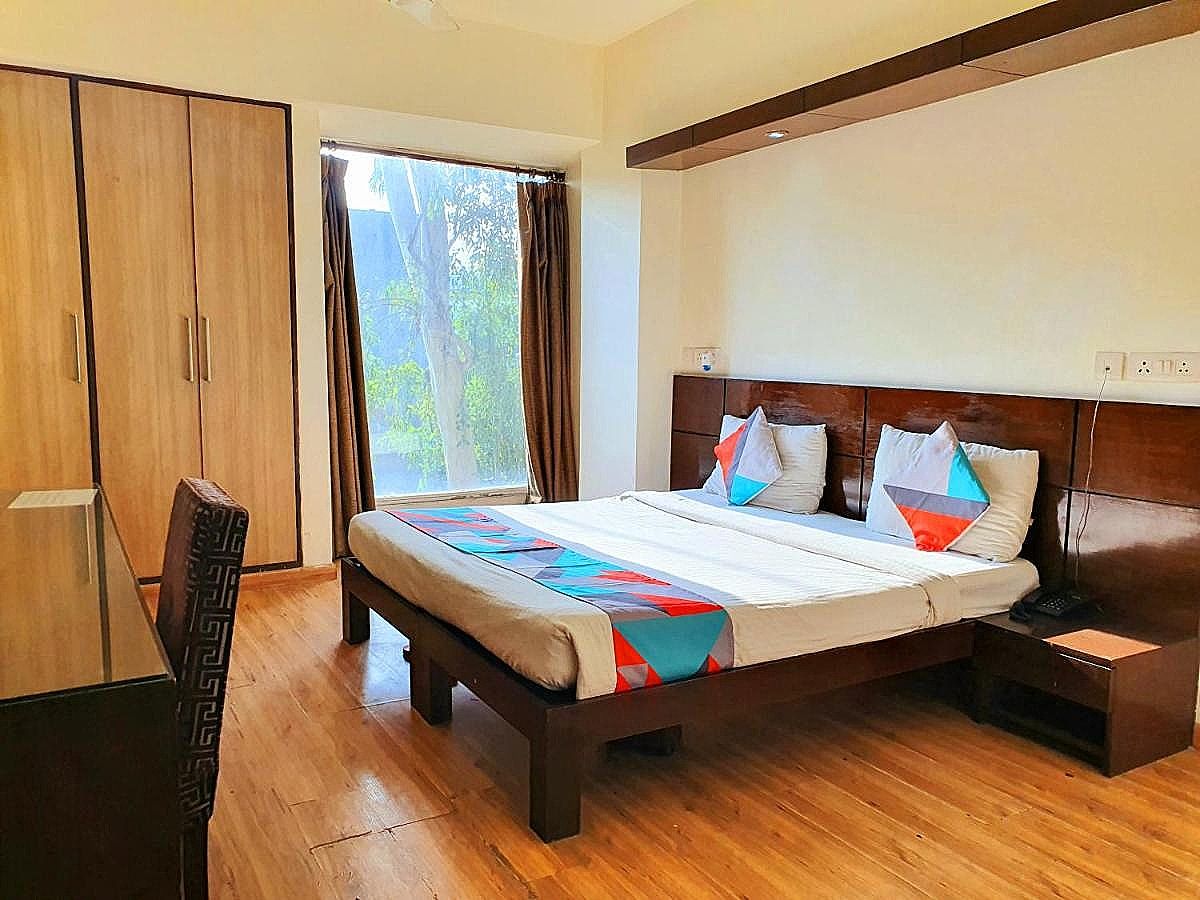 Merriment Alpha Executive Room 3