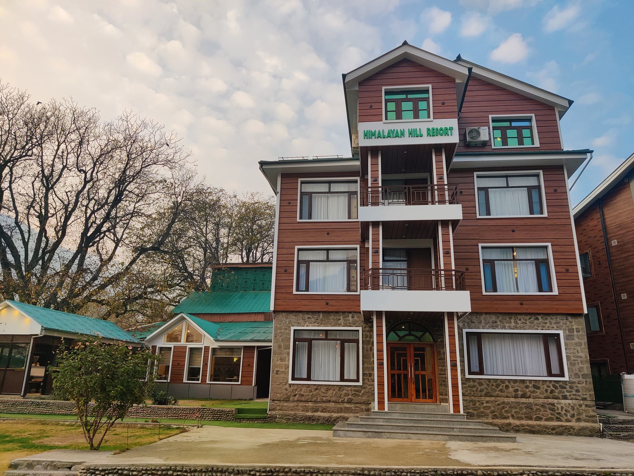 Himalayan Hill Resort