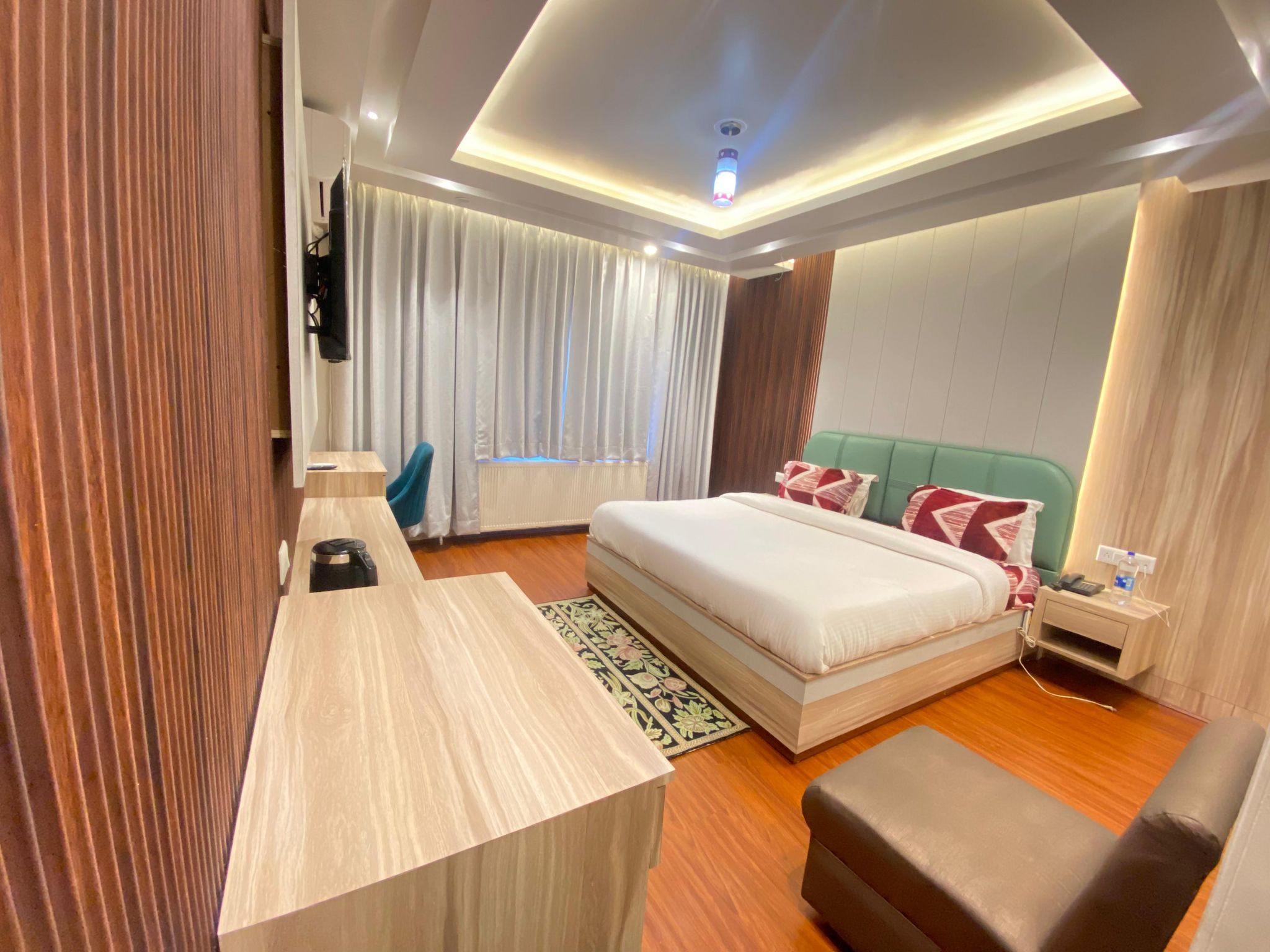 Hotel Abshar Deluxe Room