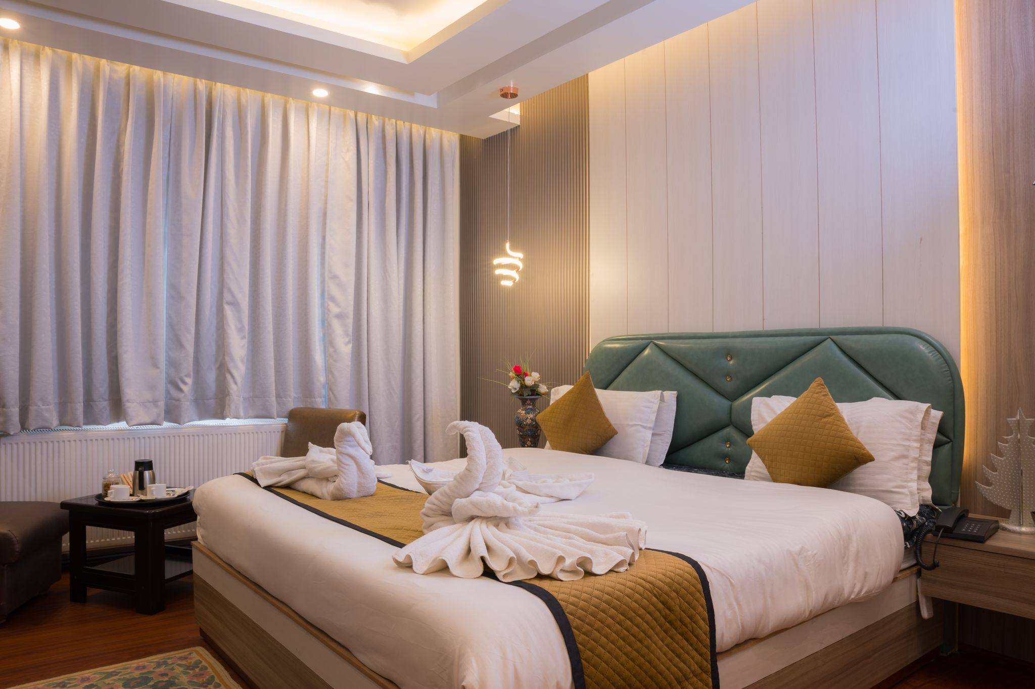 Hotel Abshar Deluxe Room 2