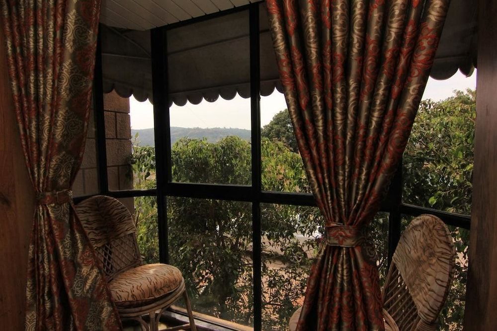 Mount View Executive Classic Non Valley Facing Non A/C Room 5