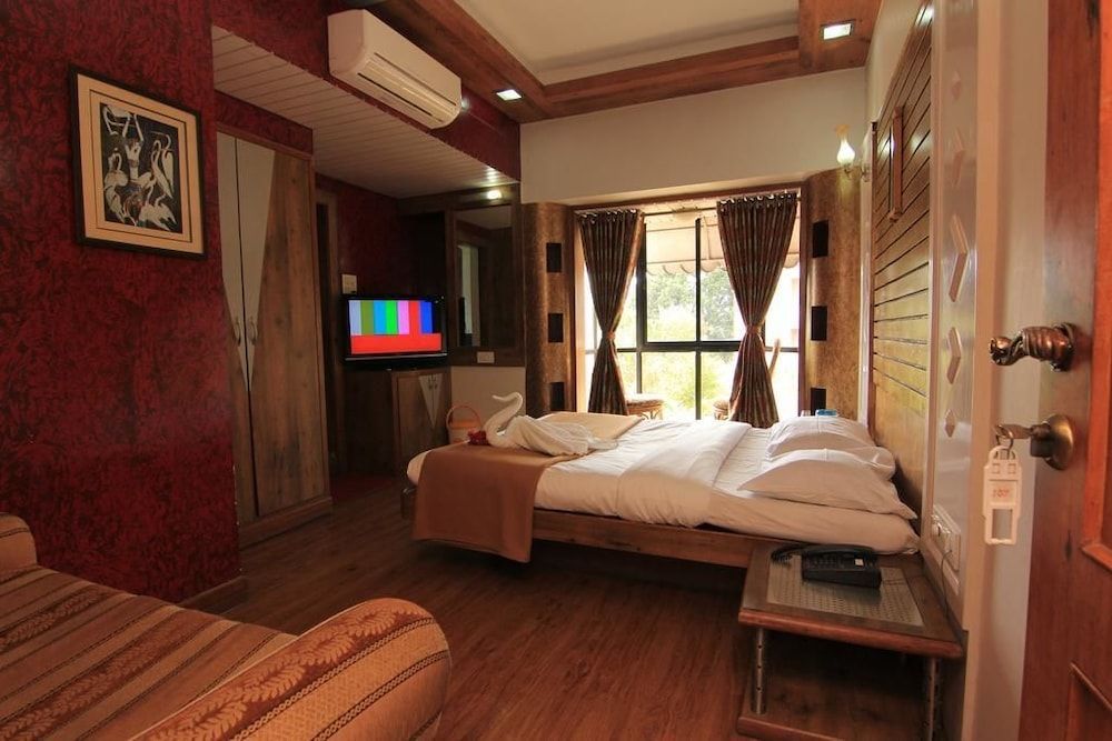 Mount View Executive Classic Non Valley Facing Non A/C Room 4