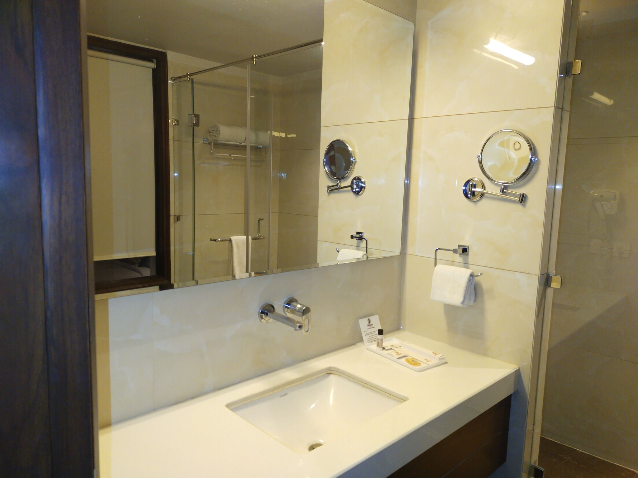 Hotel The Shaurya Executive Room 5
