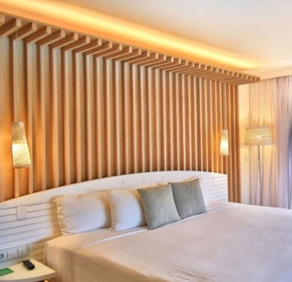 La Creole Beach Hôtel & Spa Superior Double Room, 1 King Bed