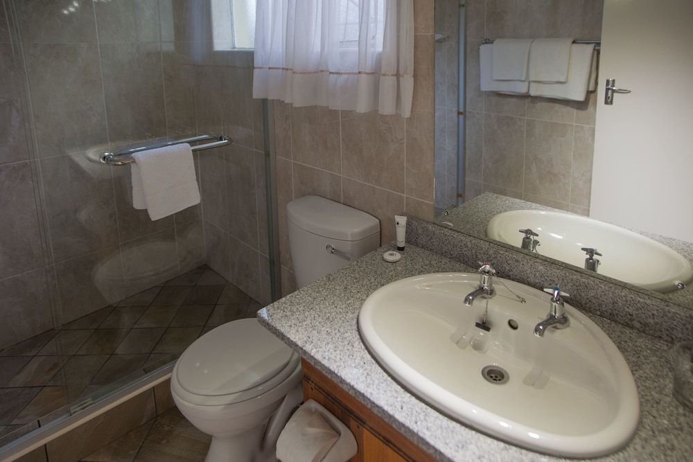 Mountain View International by BON Hotels Pool Side 5