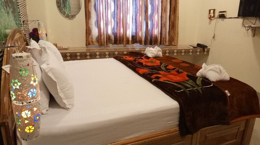 Hotel Dev Haweli Gold Room 2