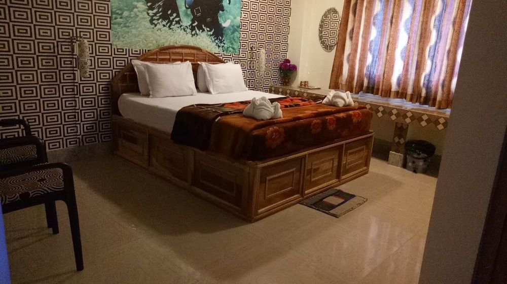 Hotel Dev Haweli Gold Room