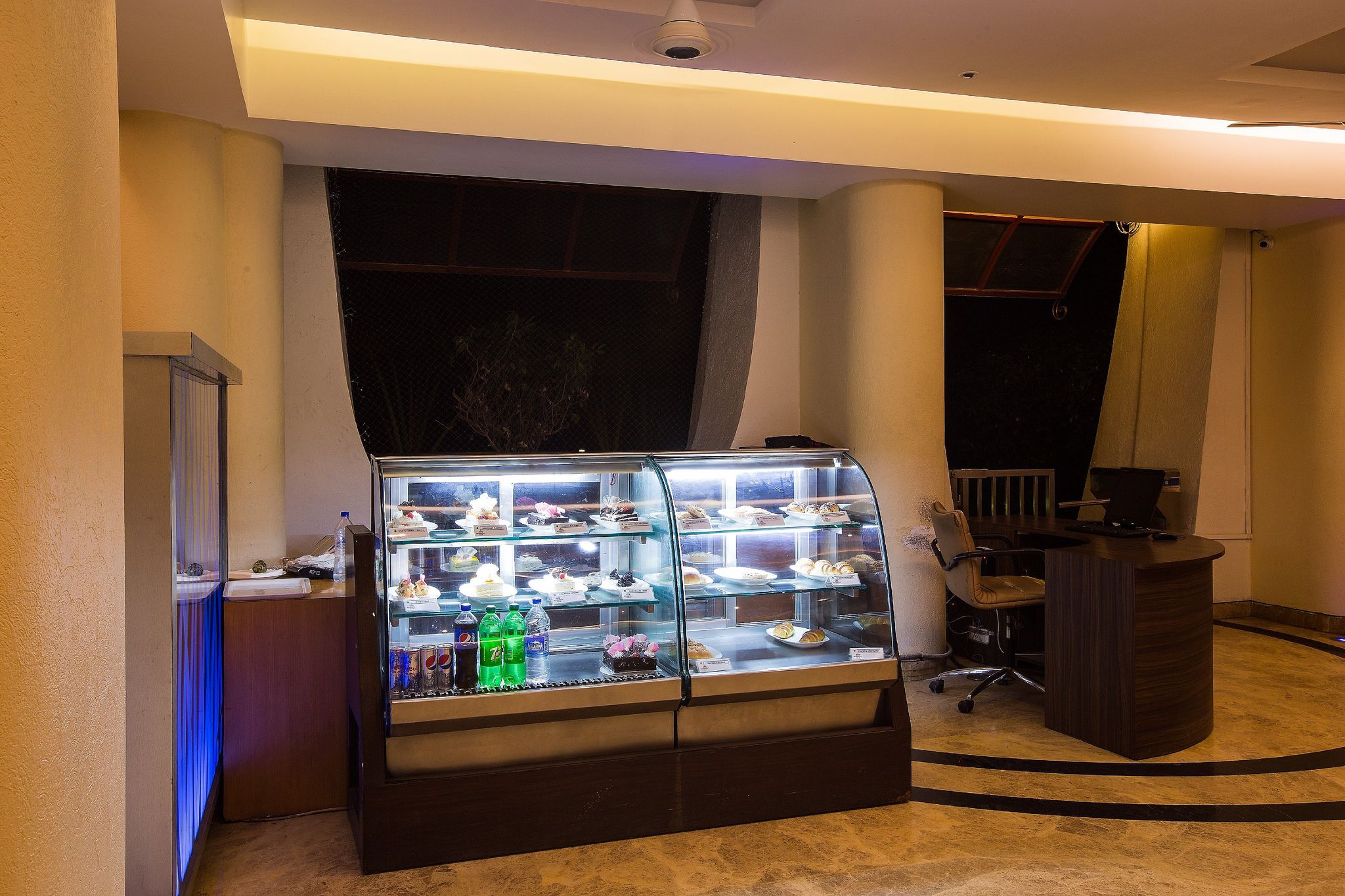 Food & Dining