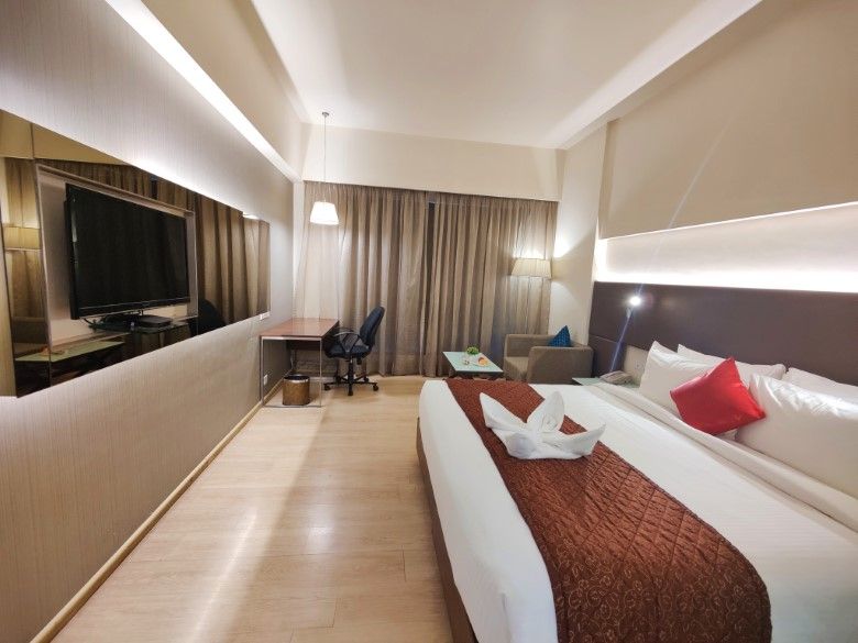Regenta Central Grand Exotica Pune Deluxe Double Room 4