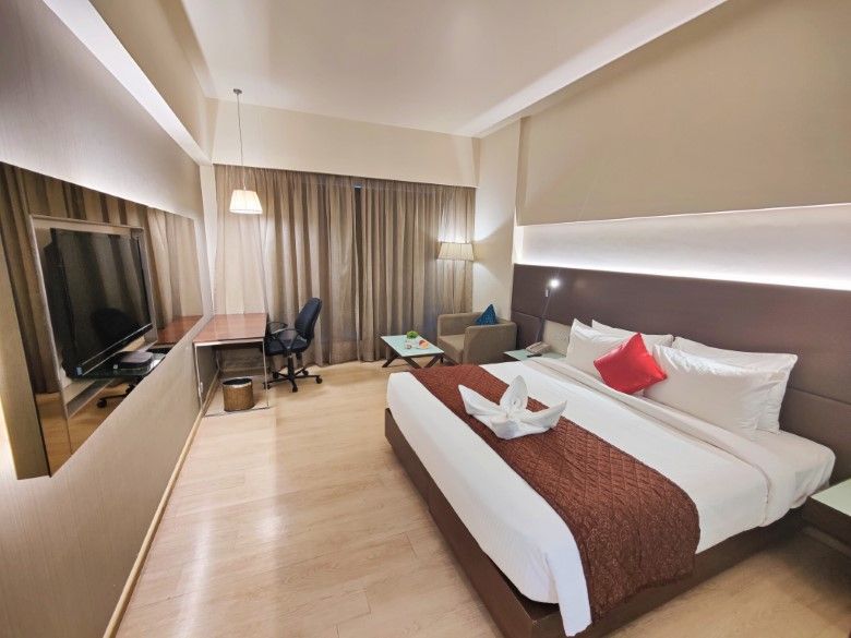 Regenta Central Grand Exotica Pune Deluxe Double Room 3
