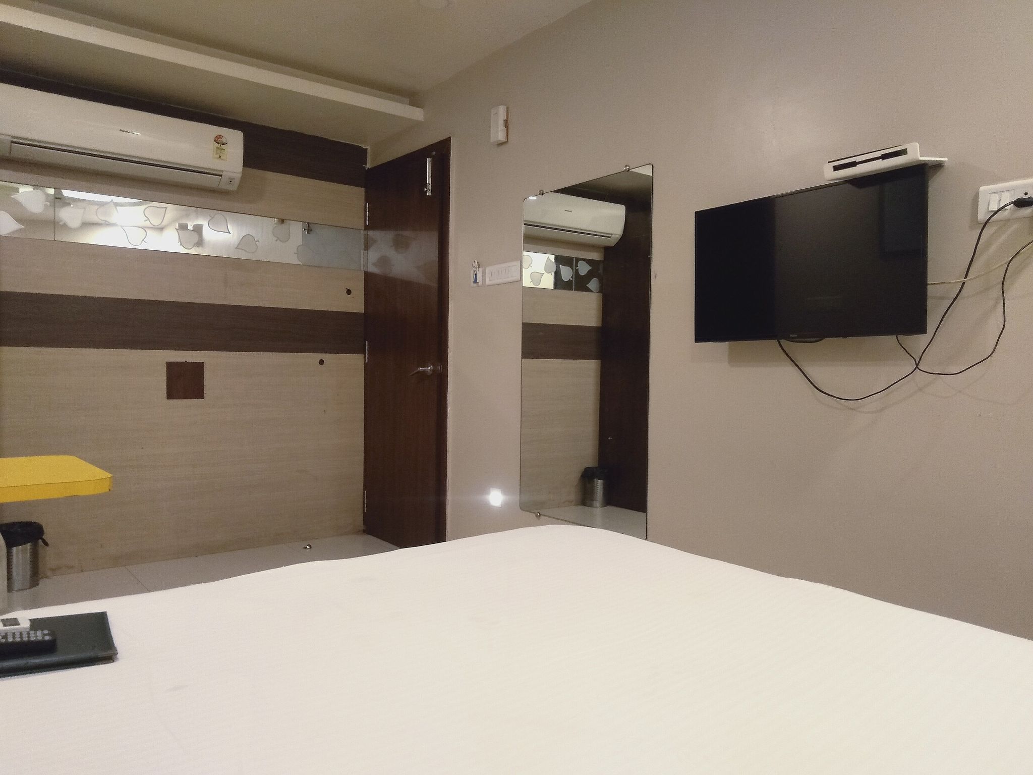 Regenta Central Grand Exotica Pune Deluxe Double Room 3