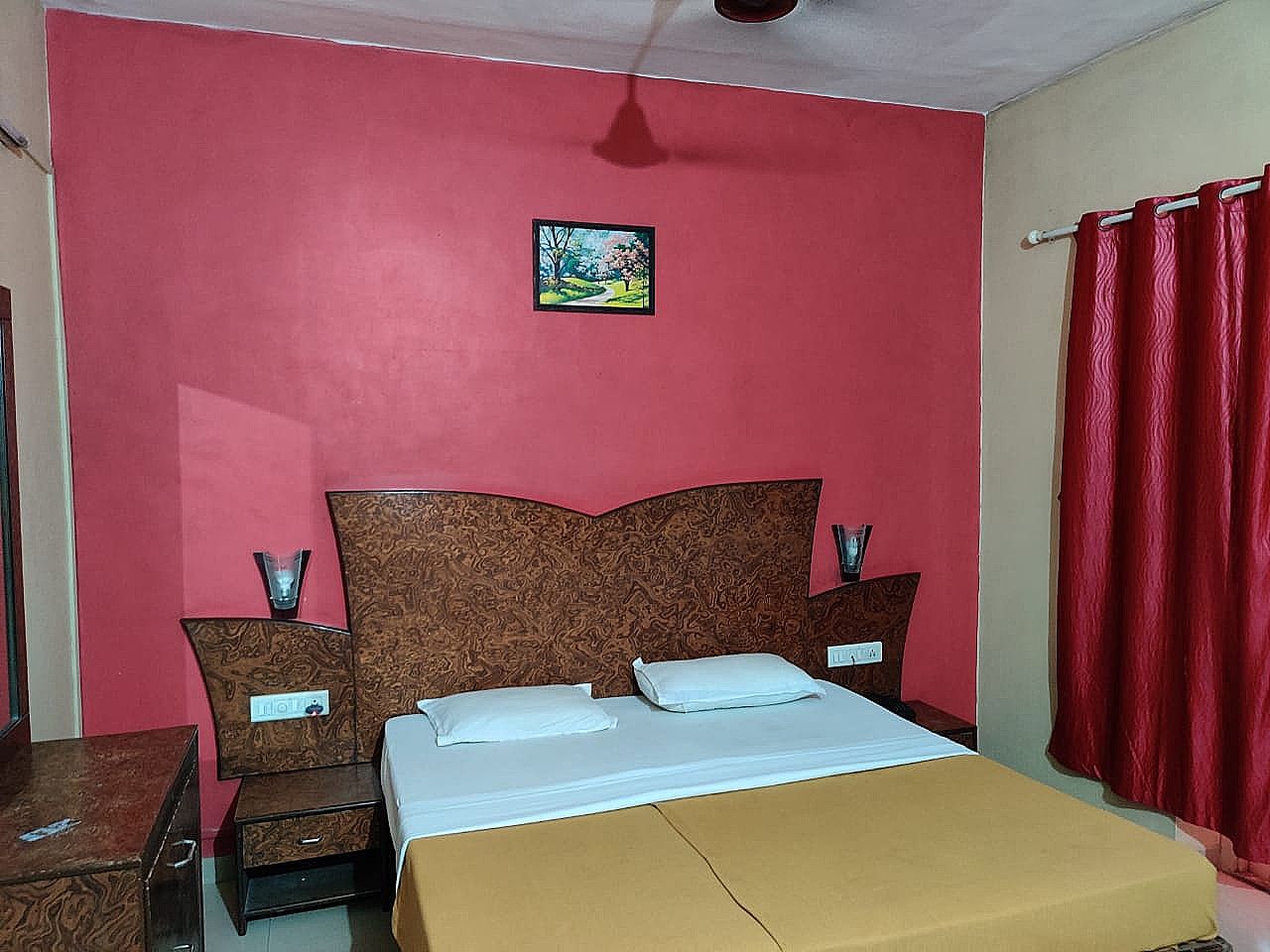 Deluxe Non AC Double