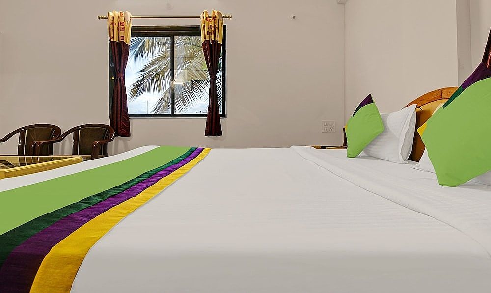 Treebo Eagle Executive Standard Double Room 14