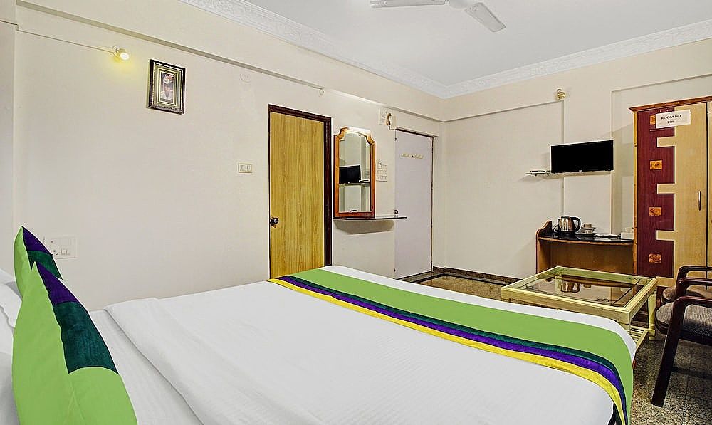 Treebo Eagle Executive Standard Double Room 3